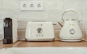 Bohoria Studio Apartments